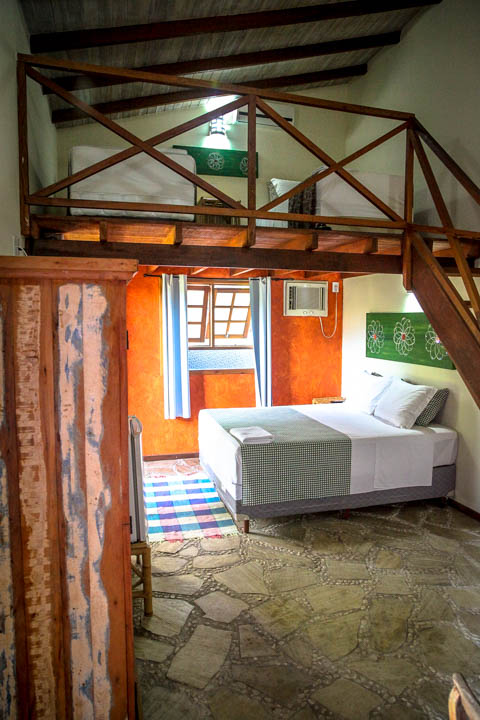 Suíte Curral - Quarto Triplo Superior ou Quádruplo - Pousada Catamarã Brasil em Ilhabela