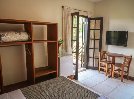 Suíte Castelhanos - Quarto Duplo - Pousada Catamarã Brasil em Ilhabela